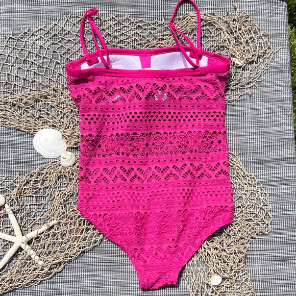 Lookbook Crochet/Lace  Swimsuit Pink Size 6 Great Condition - Picture 10 of 12